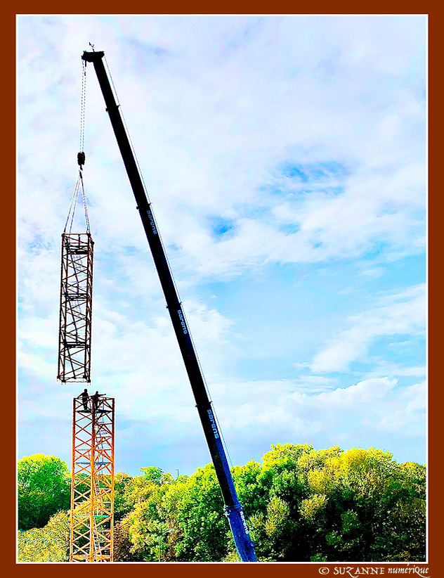 © SUZANNE | ENGIN_DE_CHANTIER_0011 © SUZANNE | ENGIN_DE_CHANTIER_0011